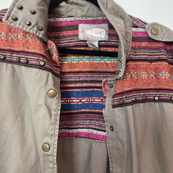 Love 21 Gray Utility Jacket with Unique Design - Picture 6 of 10